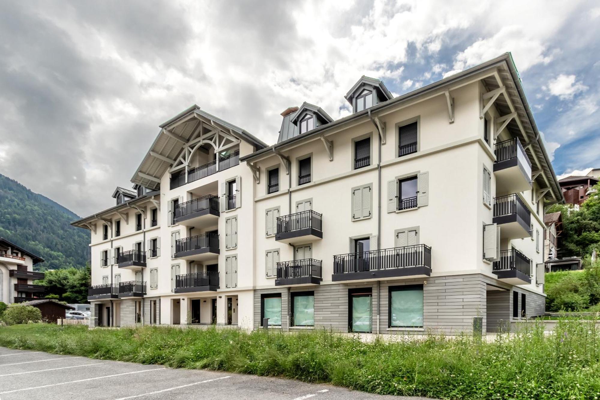 Alpina - Renove Et Skis Aux Pieds Saint-Gervais-les-Bains Bagian luar foto